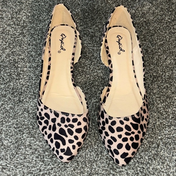 QUPID Zooey Nude Leopard Suede D'Orsay Flats in women’s size 5.5 - Picture 3 of 12